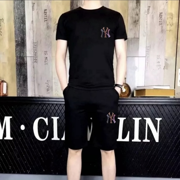 Fashion T-shirt And shorts - Picture 1 of 1